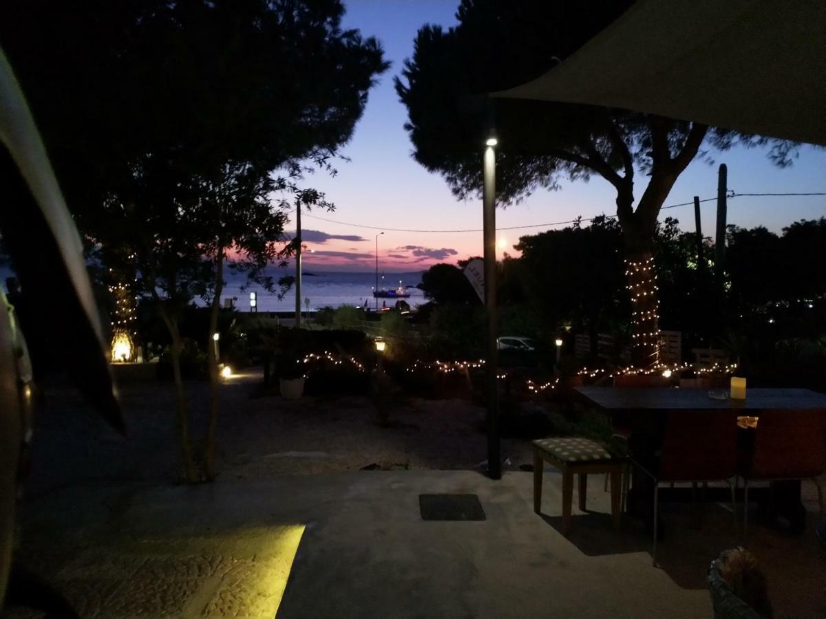 Me Gusta Suite By The Sea Anavyssos Bagian luar foto